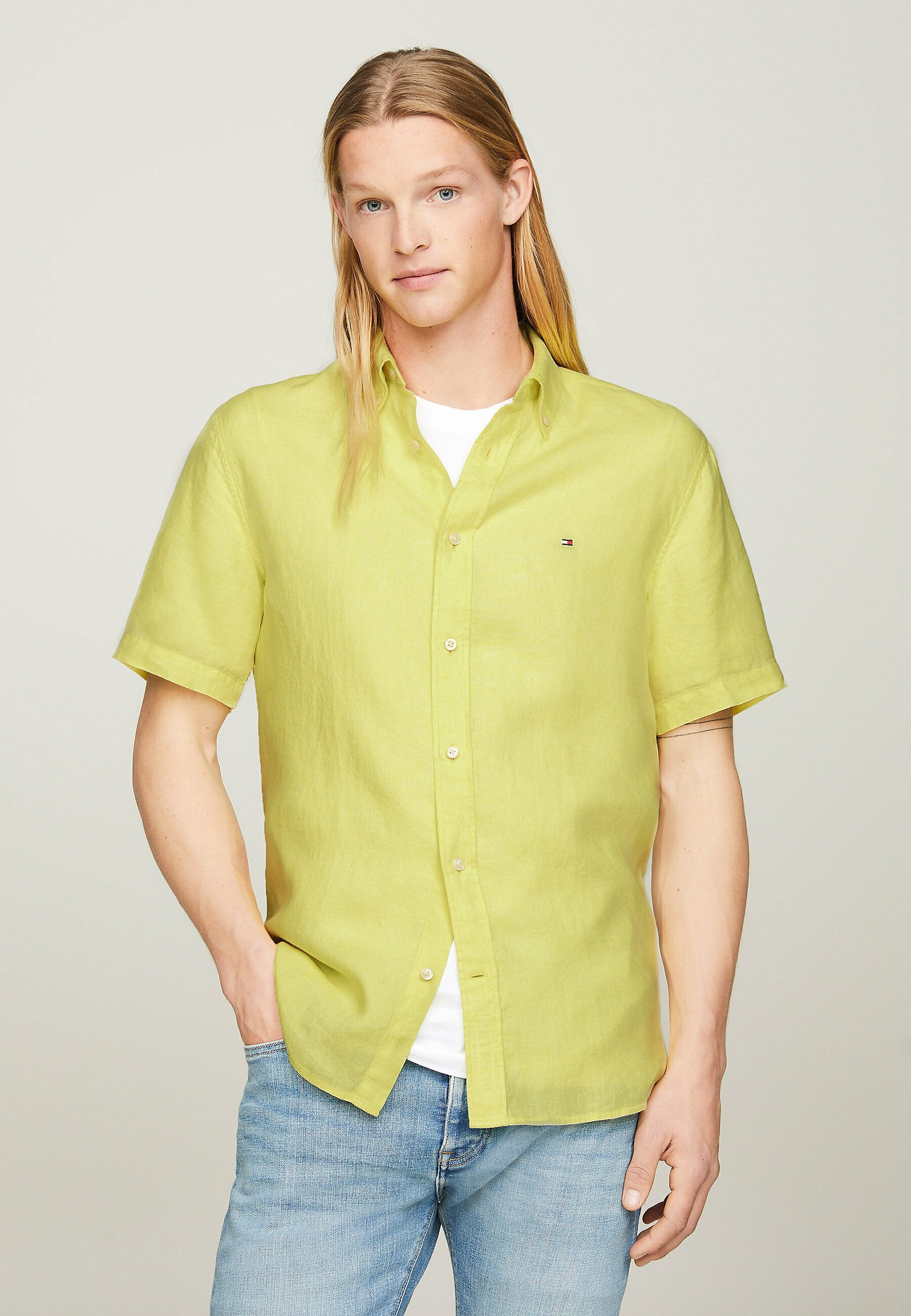 REGULAR FIT Media 3
