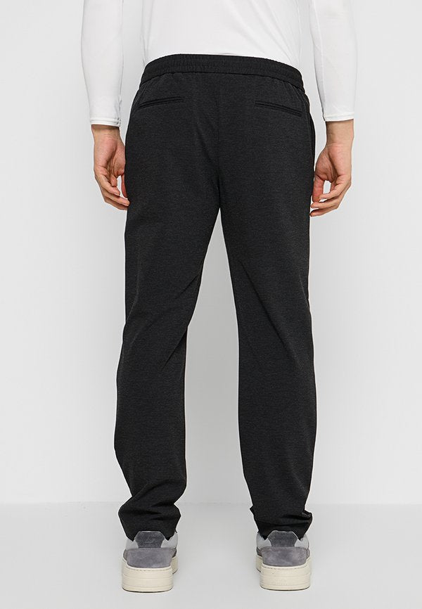 Selected NOAH SLIM FIT