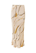 Maxi-Rock aus beigem Stoff mit abstrakten goldenen und schwarzen Linien, verfügt über eine figurbetonte Taille und eine fließende Silhouette. Glatte Textur.