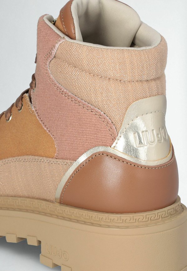 LIU JO  PATCHWORK