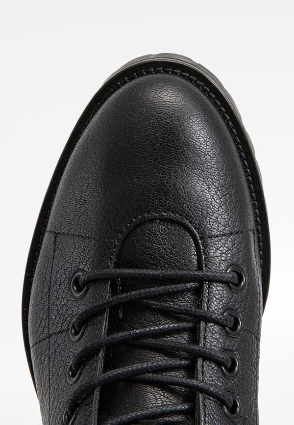 Jimmy Choo CRUZ