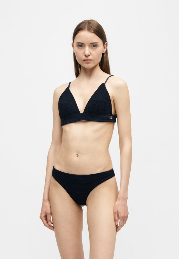 EA7 Emporio Armani SET