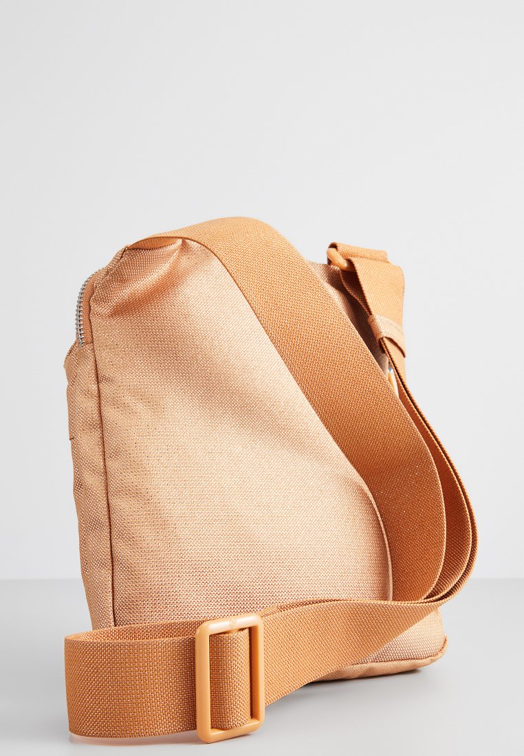 Mandarina Duck