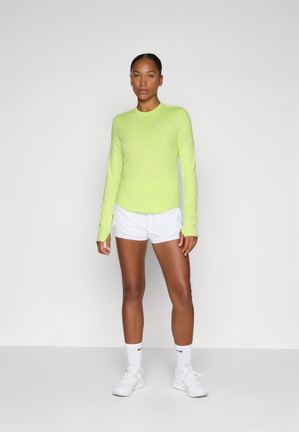 Nike Performance SWIFT
