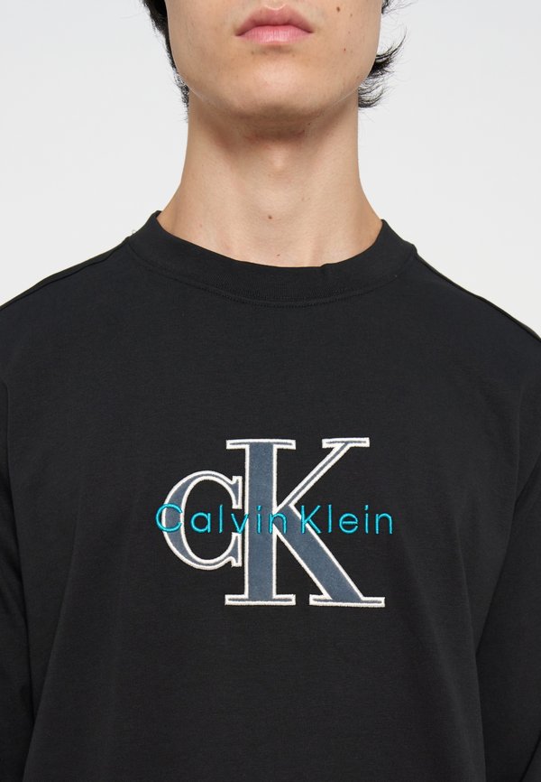 Calvin Klein Jeans