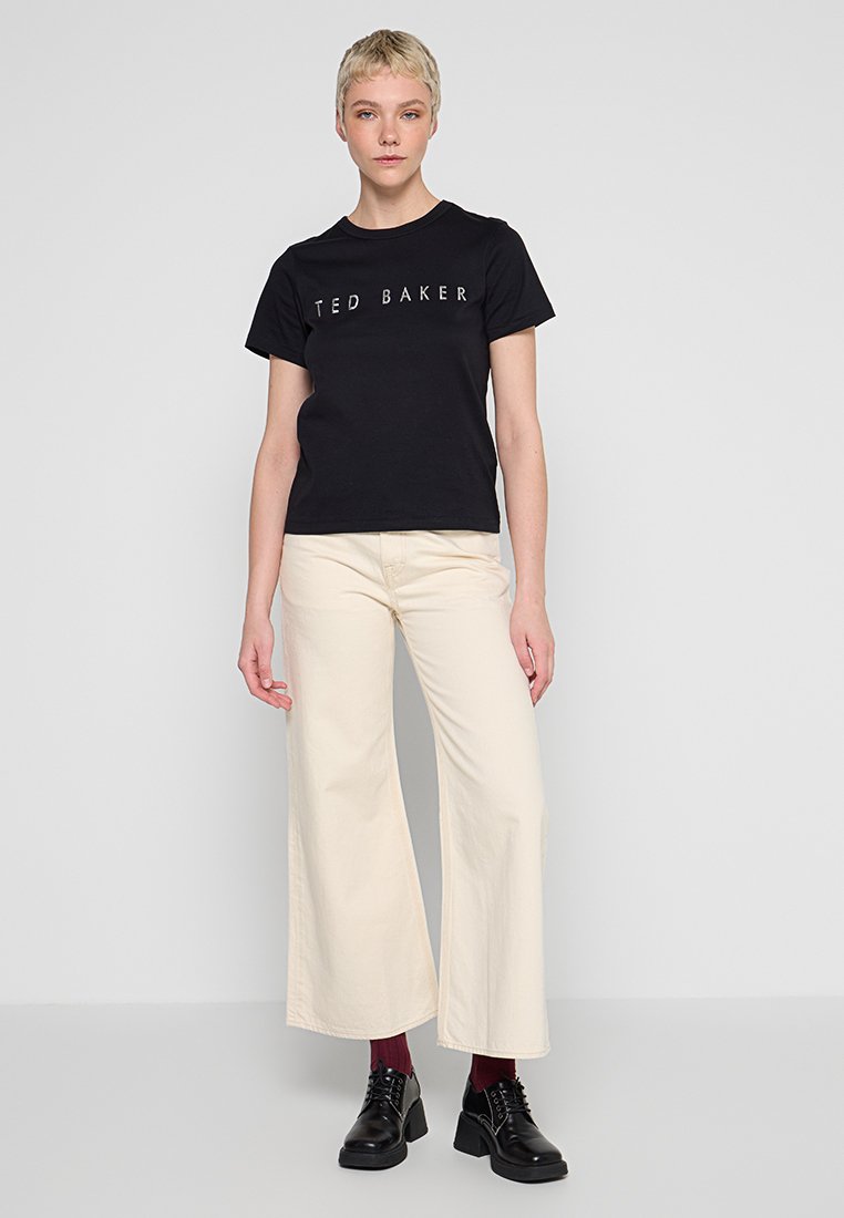 Ted Baker BOXY BRANDED