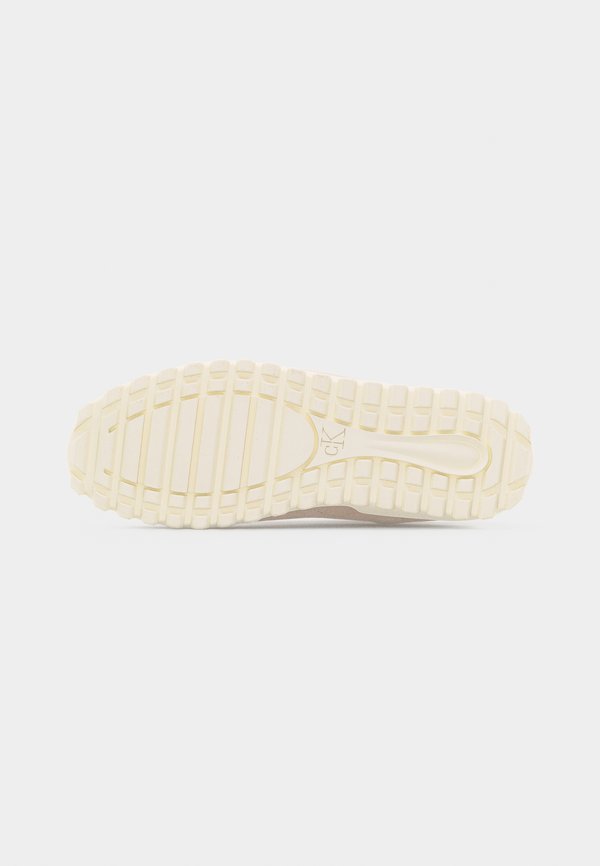 Calvin Klein LOW PROFILE RUN MG SUE DB LACES