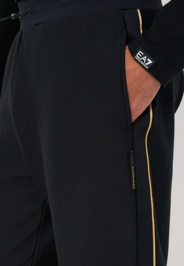 EA7 Emporio Armani