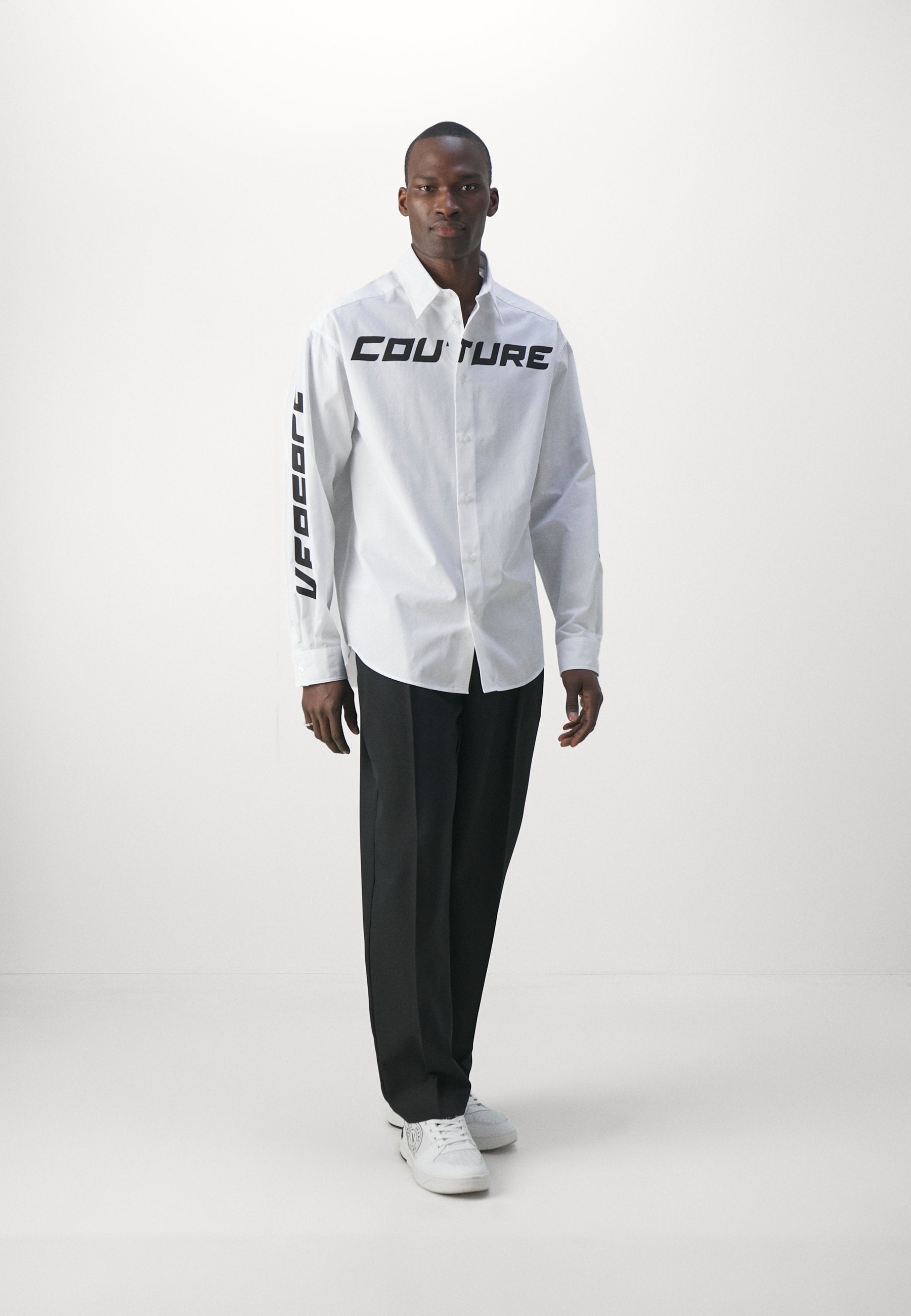 Versace Jeans Couture LOGO LINE