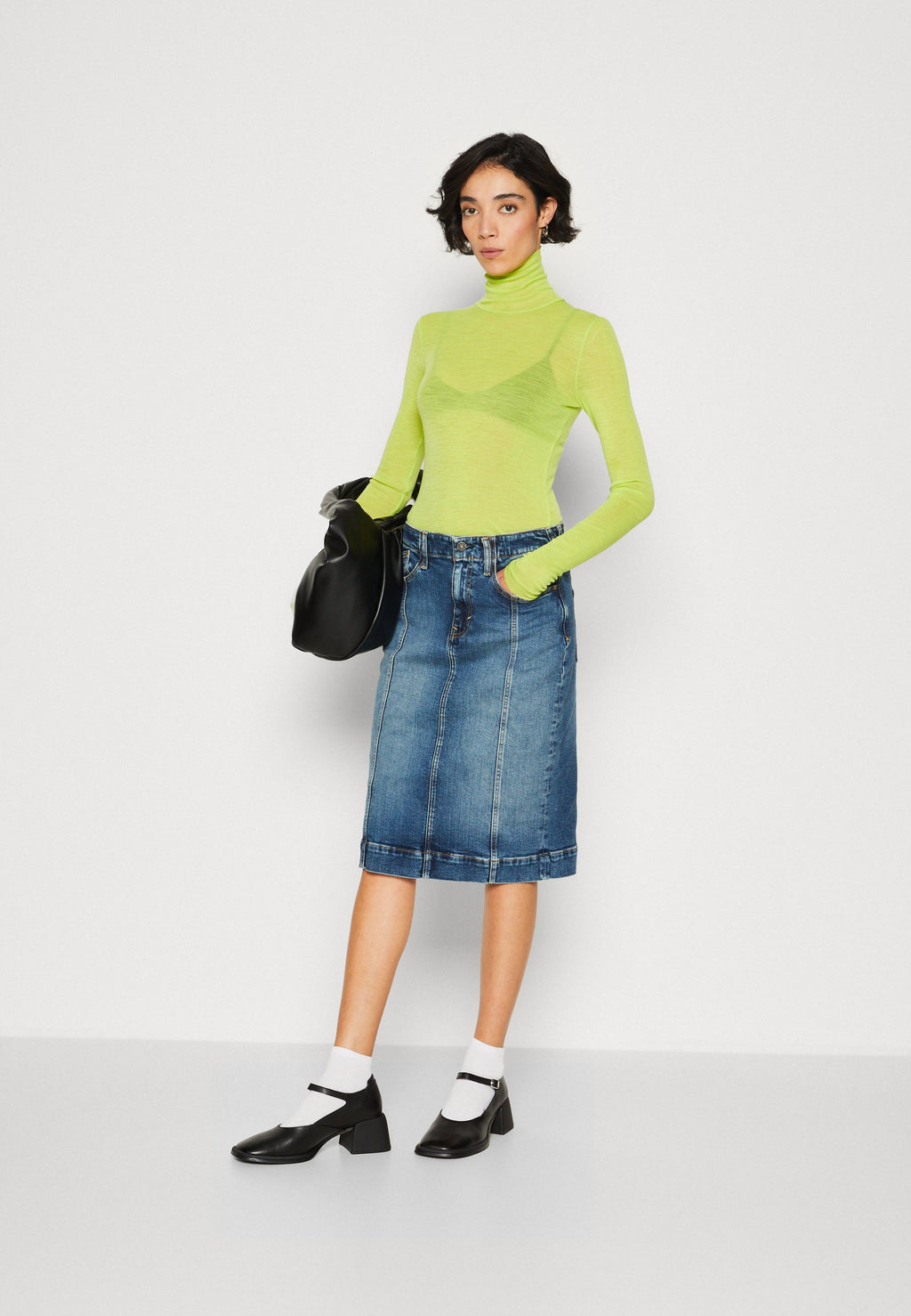 SKIRT Media 6