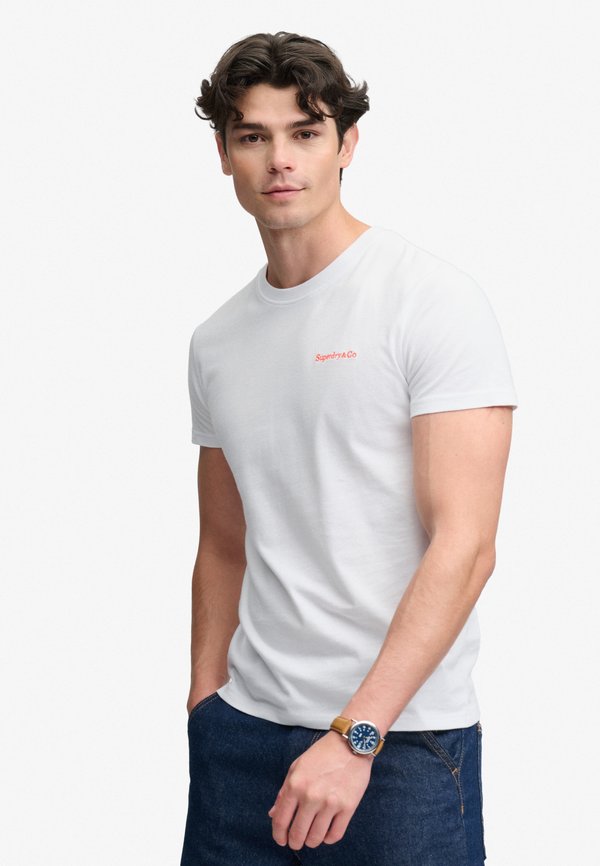 Superdry & Co SUPERDRY ESSENTIAL COMPANY LOGO EMBROIDERED T-SHIRT.. - Basic T-shirt - optic hazard orange