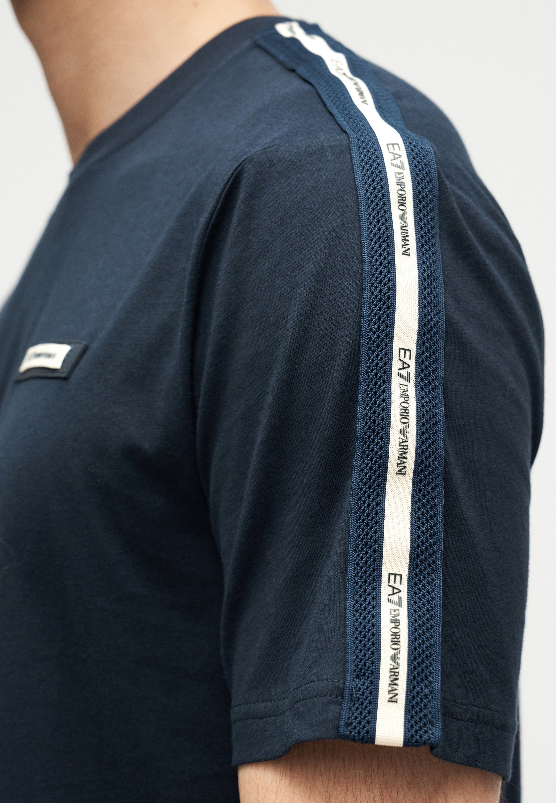EA7 Emporio Armani TRAIN LOGO SERIES MAN TEE TAPE