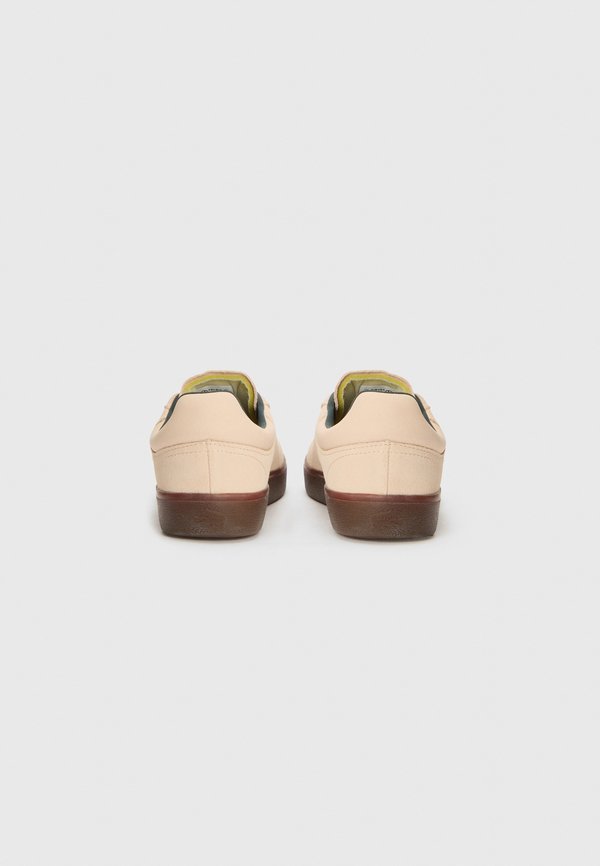 Lacoste BASESHOT