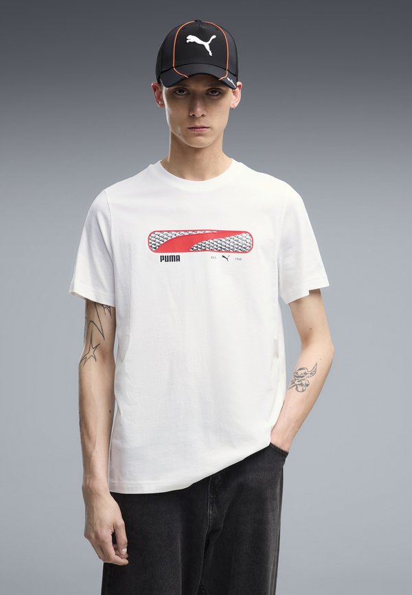 Puma PUMA SPORT LOGO PLAY T-SHIRT - Print T-shirt - white