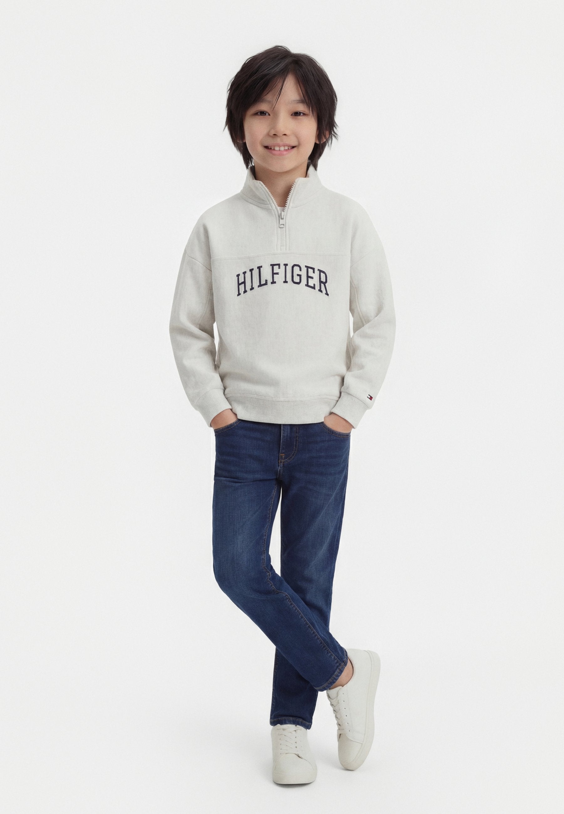 LOGO TERRY QUARTER-ZIP SWEATSHIRT Media 2