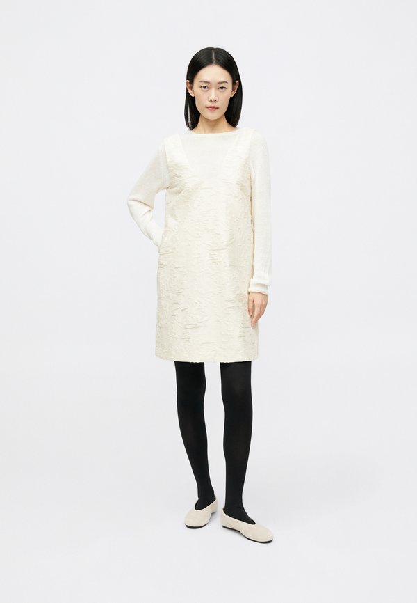 DAY Birger et Mikkelsen DURANT REFINED STRUCTURE