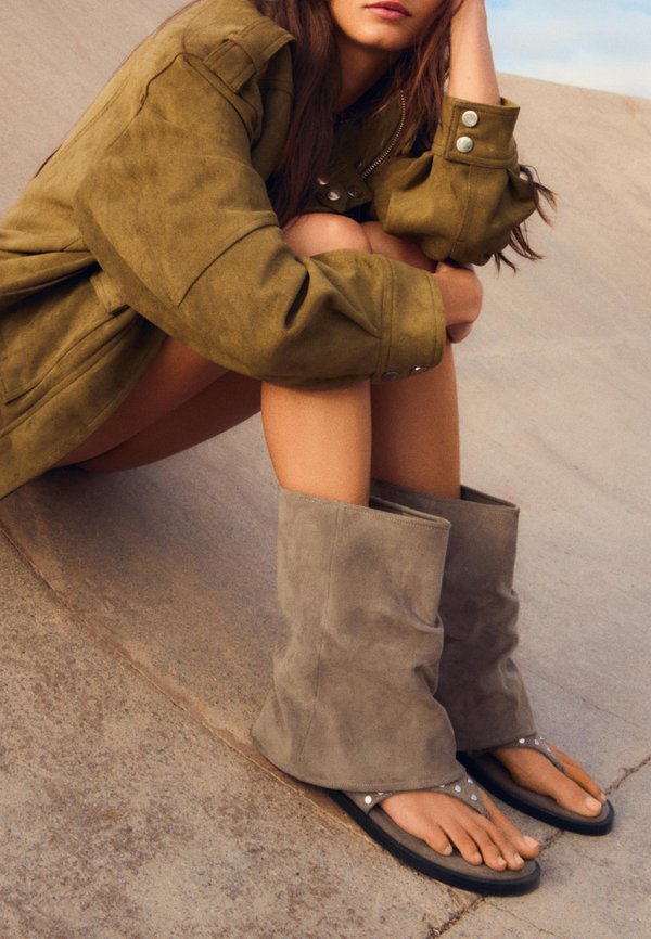 Bershka FLAT  - T-bar sandals - taupe