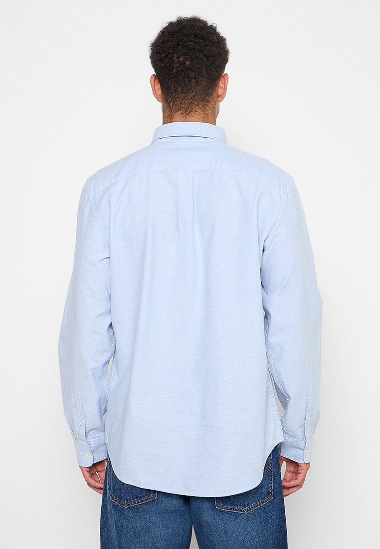 GAP STANDARD FIT