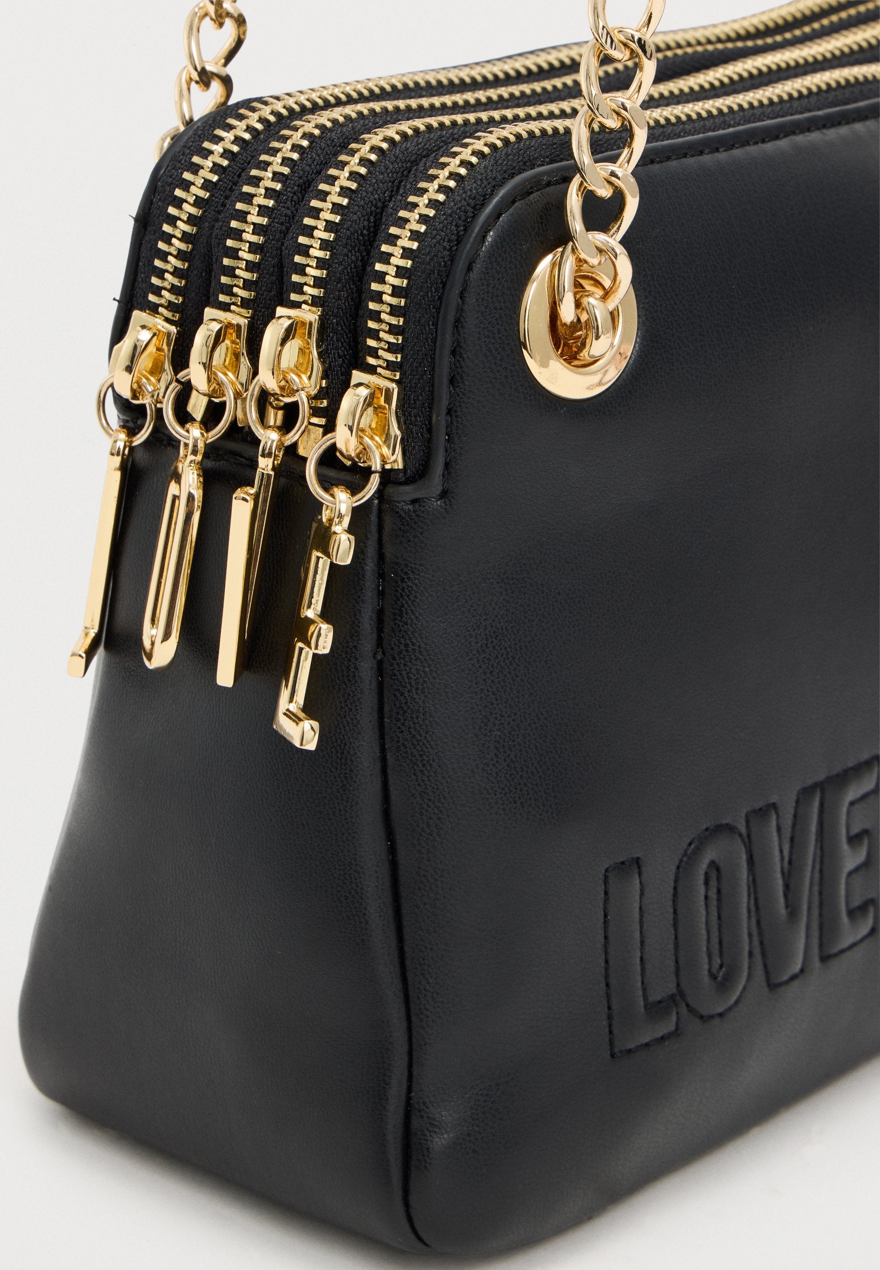 Love Moschino