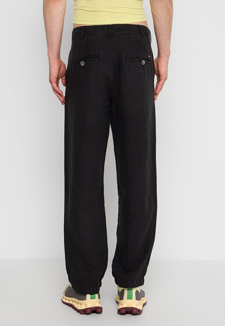LOIS Jeans