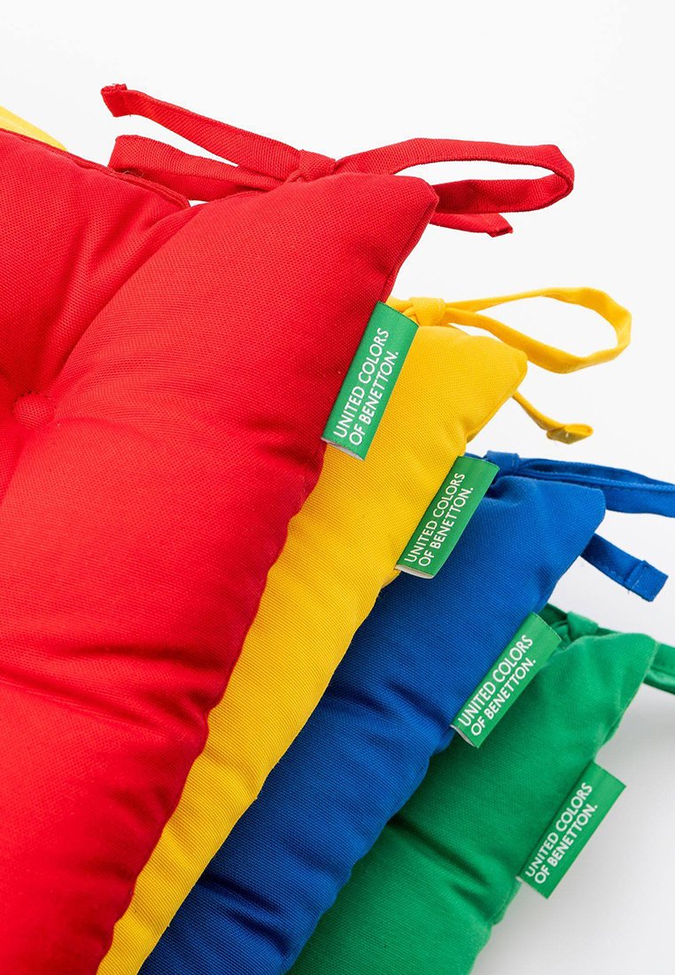 United Colors of Benetton 12 PACK