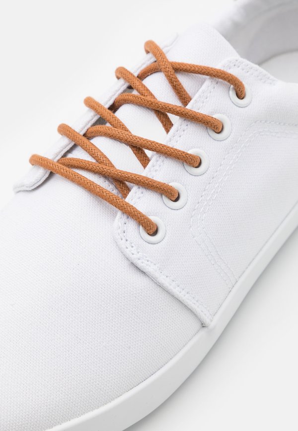 Pier One by Zalando