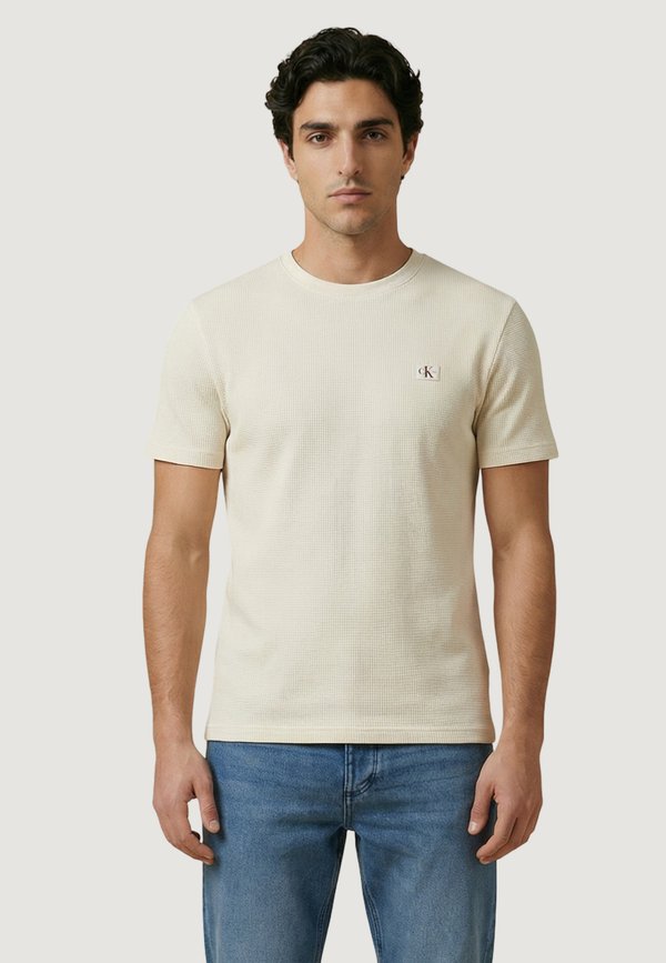Calvin Klein Jeans LV04RD008G - Basic T-shirt - cream