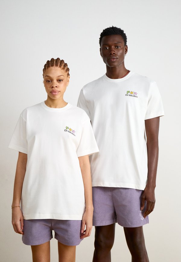 On Vacation HOLIDAY SERVICE UNISEX