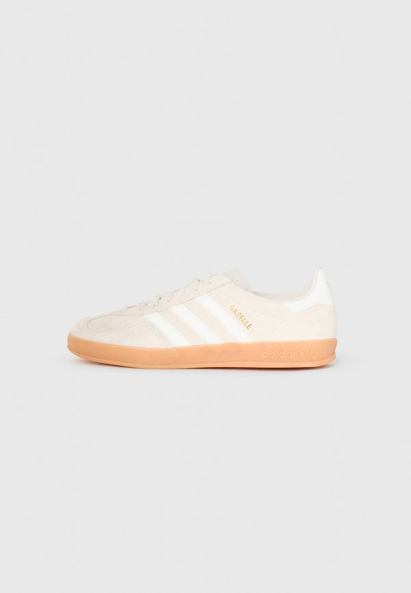 adidas Originals GAZELLE INDOOR UNISEX - Trainers - chalk pearl/core white/gum