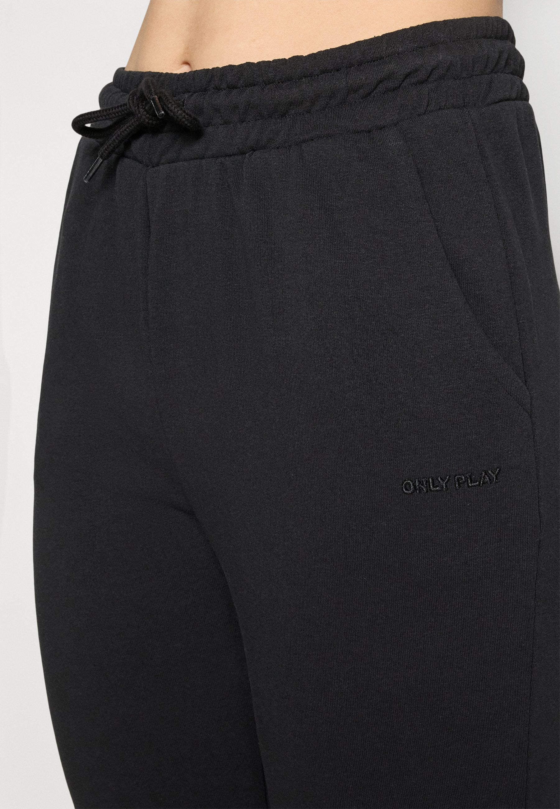 ONLY Play ONPMELINA Slim Fit