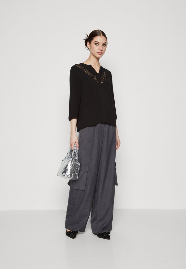 Vero Moda VMLILOU V NECK SHIRT