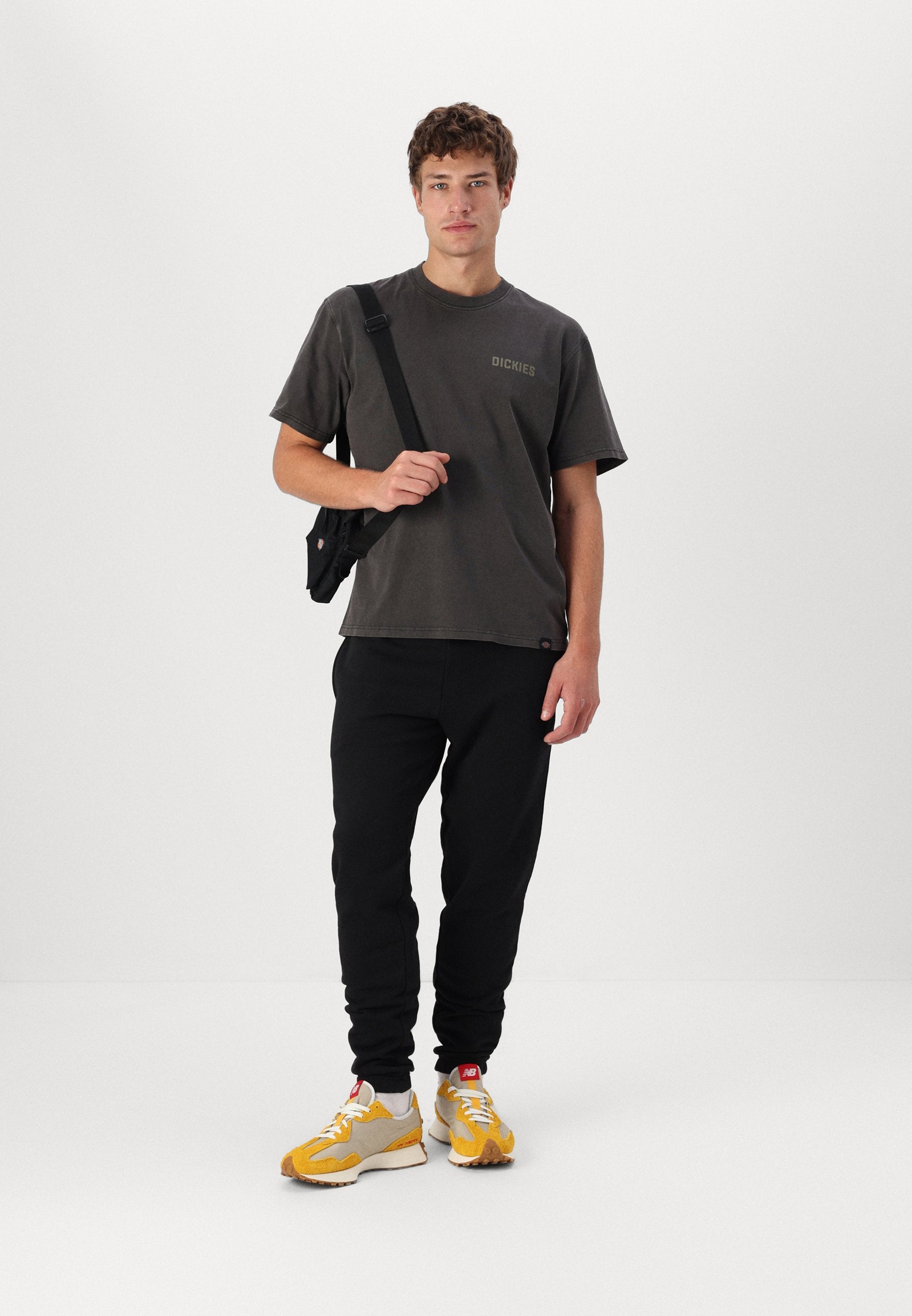 New Era  STRAIGHT LEG JOGGER