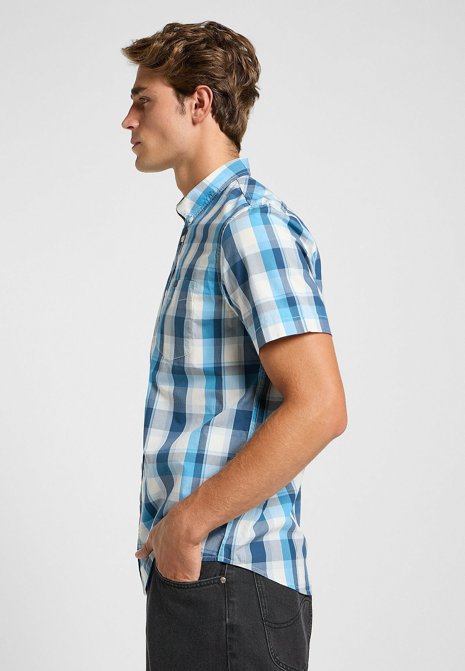 Lee BUTTON DOWN