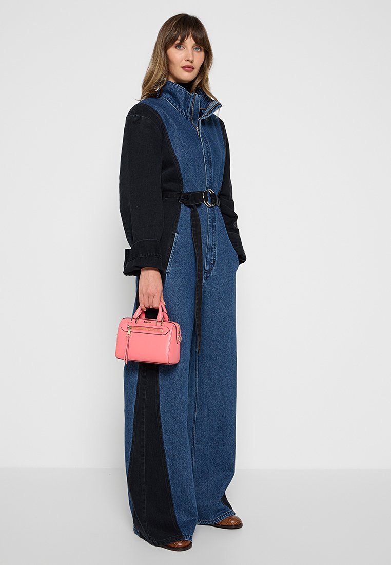 DKNY BRYANT AVE