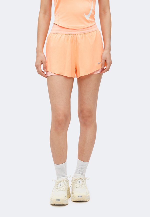 Nike Performance SWIFT - 2-in-1 shorts - orange pulse/arctic orange