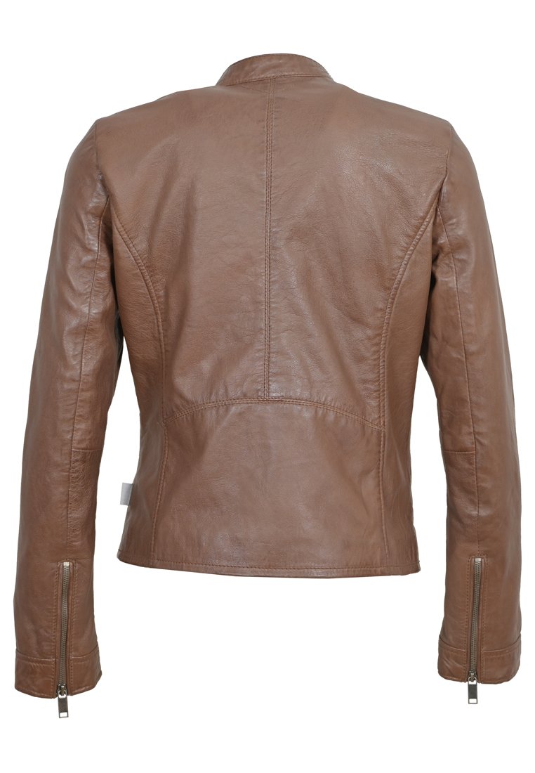 Lee Cooper
