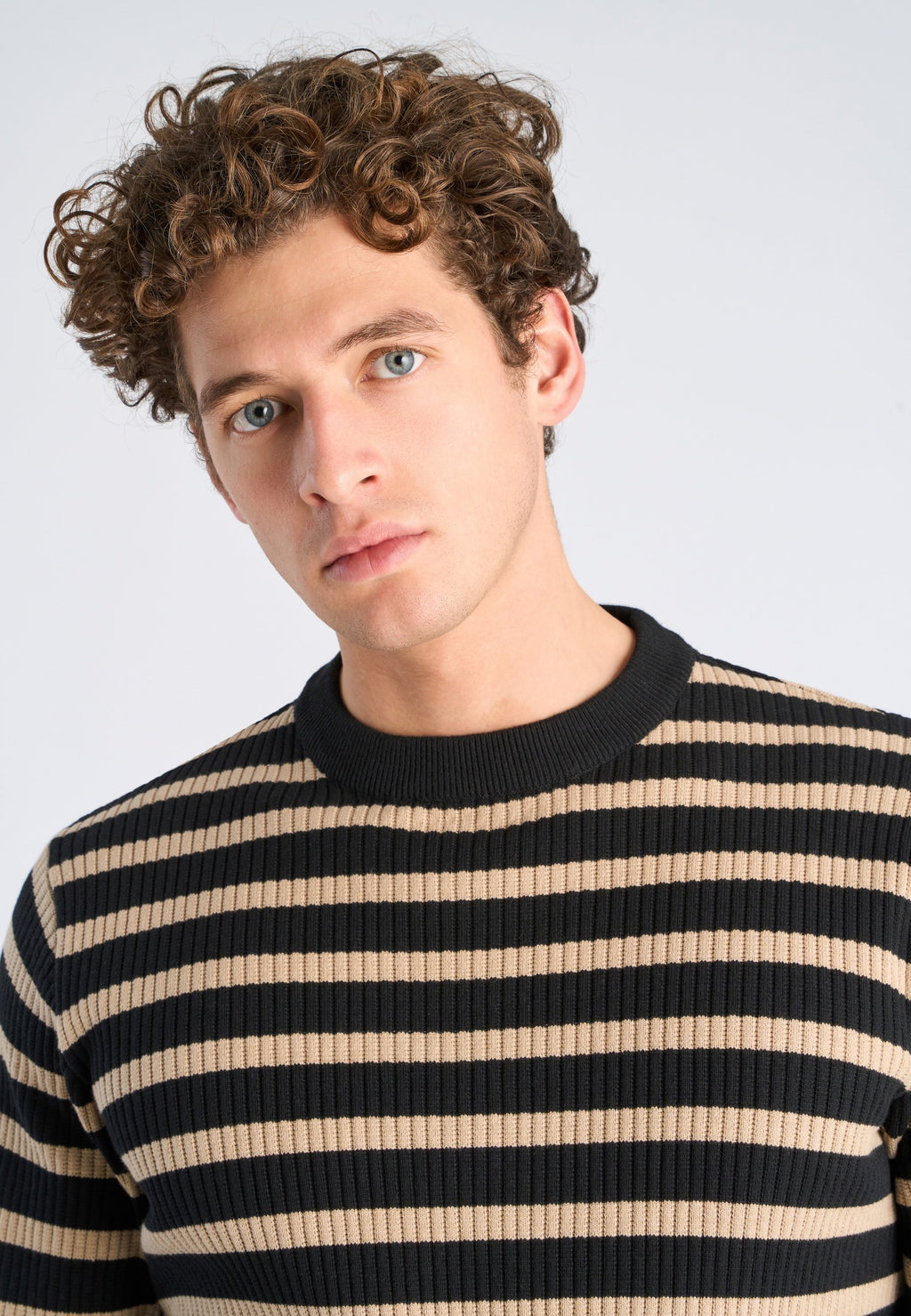 CREW NECK Media 6