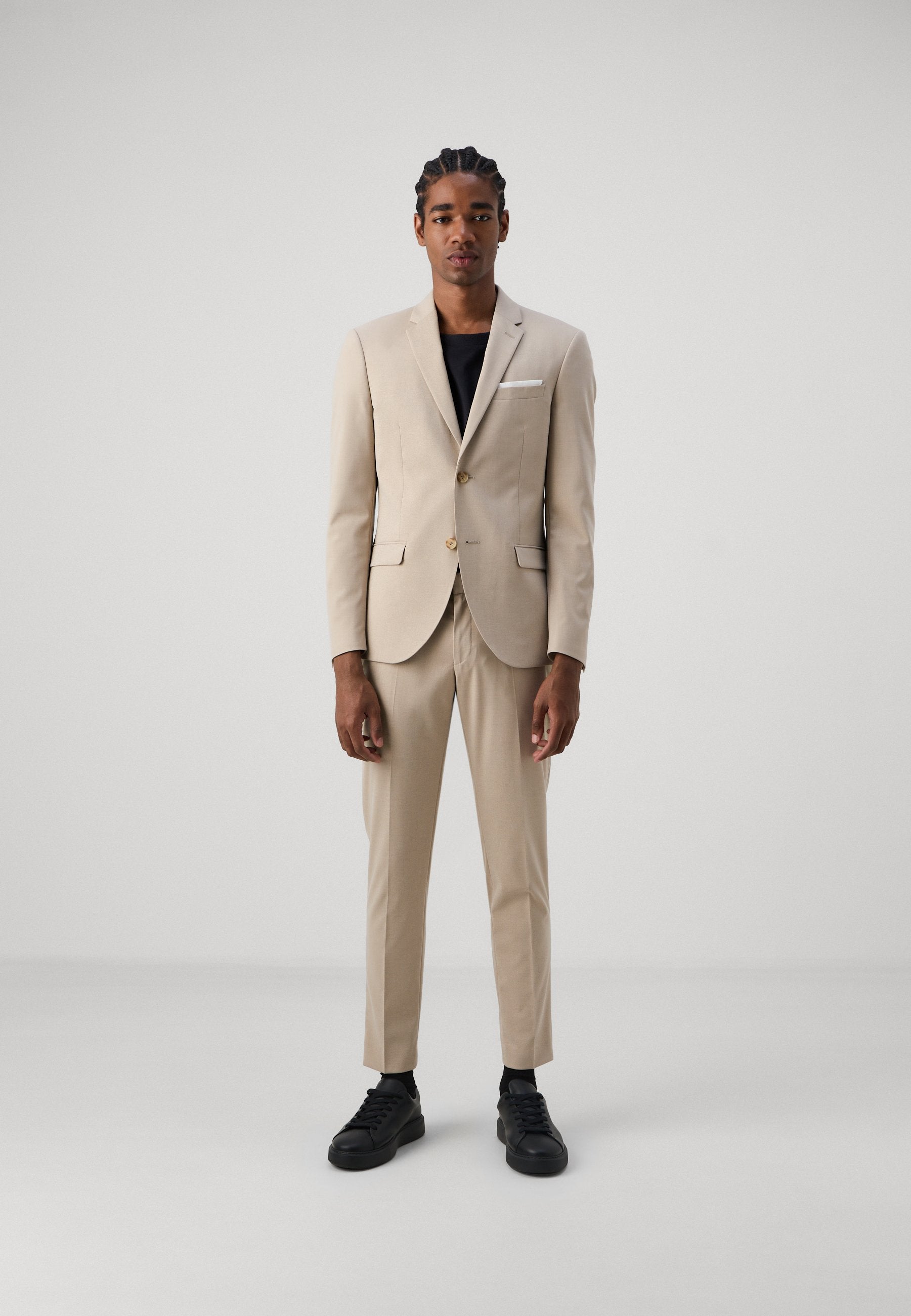 Isaac Dewhirst THE FASHION SUIT NOTCH