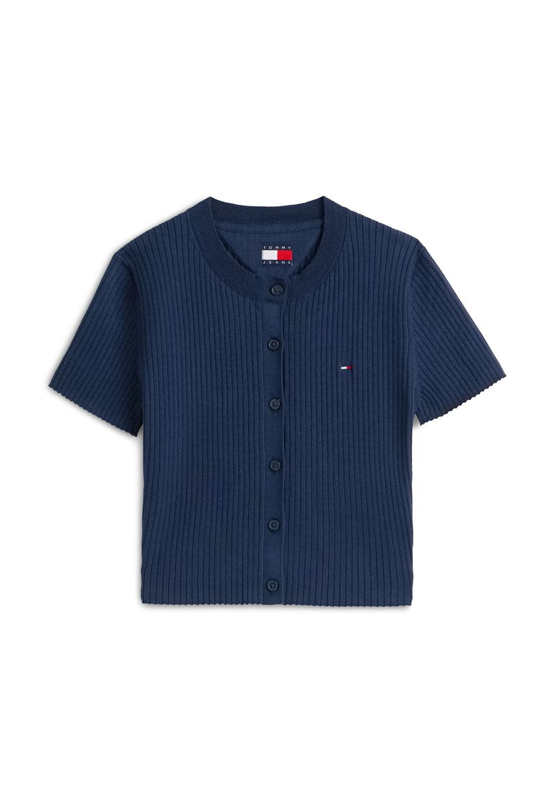 Marineblauer, kurzärmeliger, gerippter Strickcardigan mit rundem Ausschnitt, Knopfleiste vorne und kleinem Tommy Jeans-Logo auf der Brust.