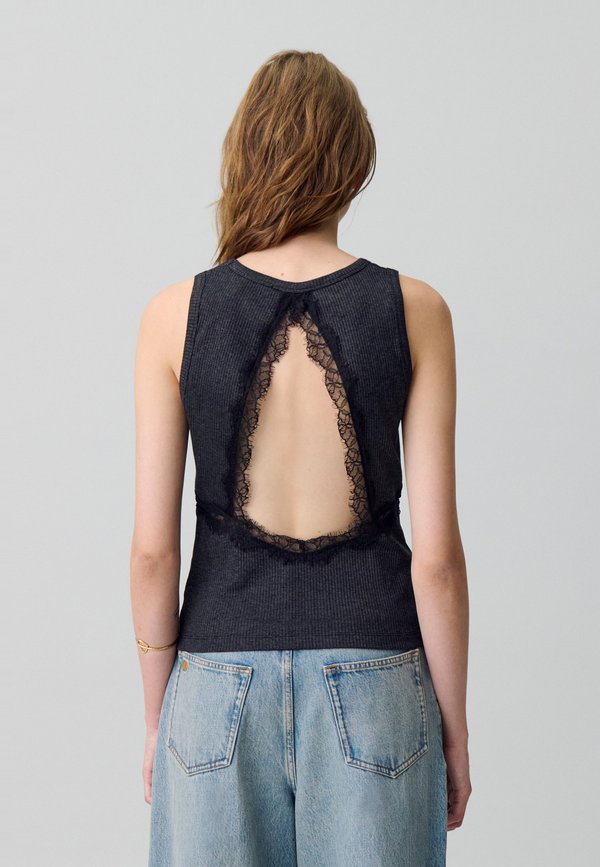 Claudie Pierlot
