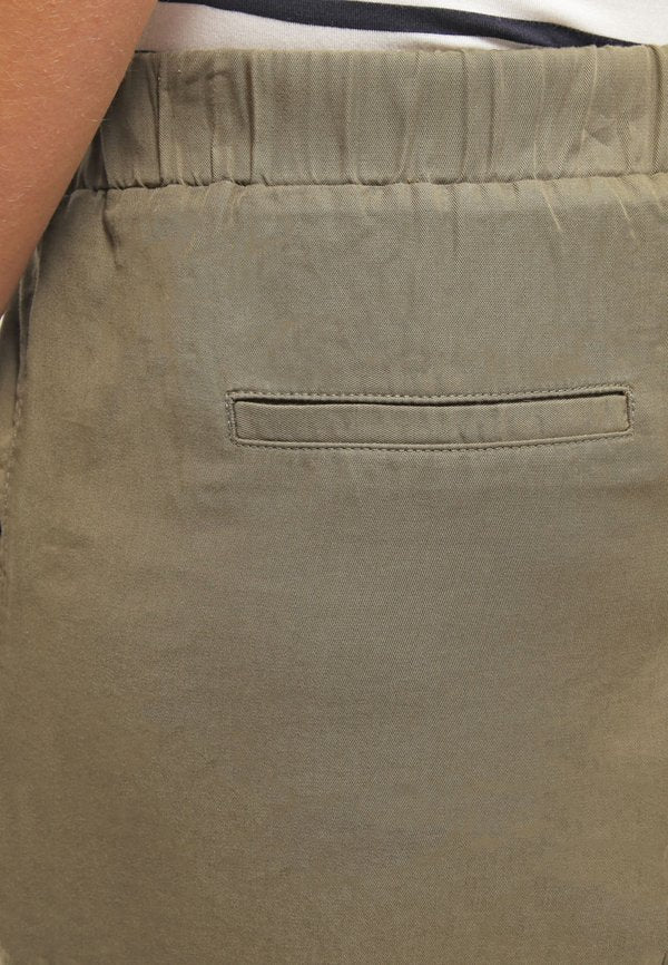 Esprit Maternity