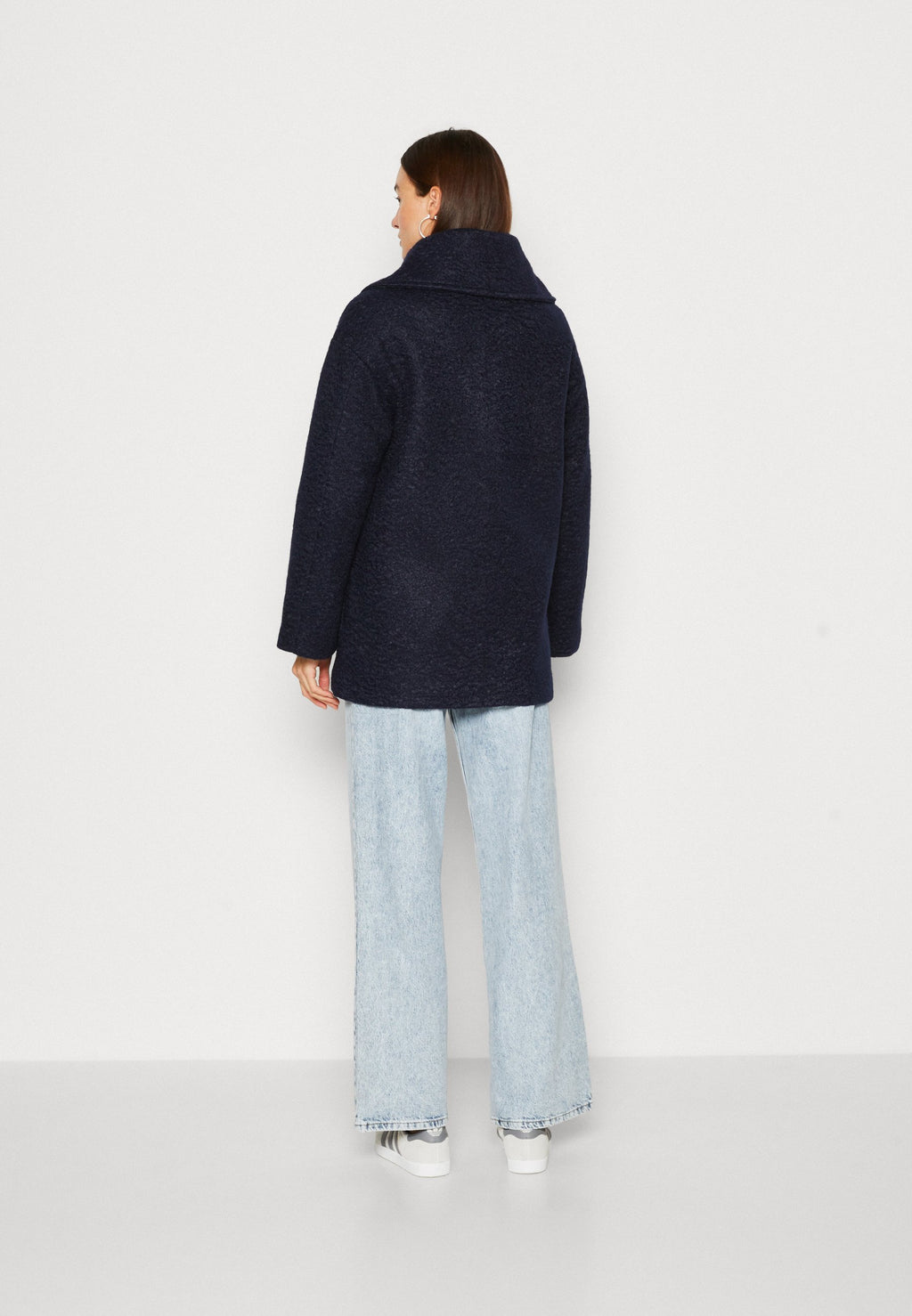 ONLASTA ZIP COAT Media 4