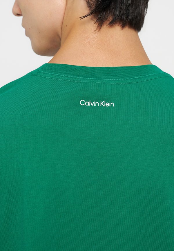 Calvin Klein Jeans