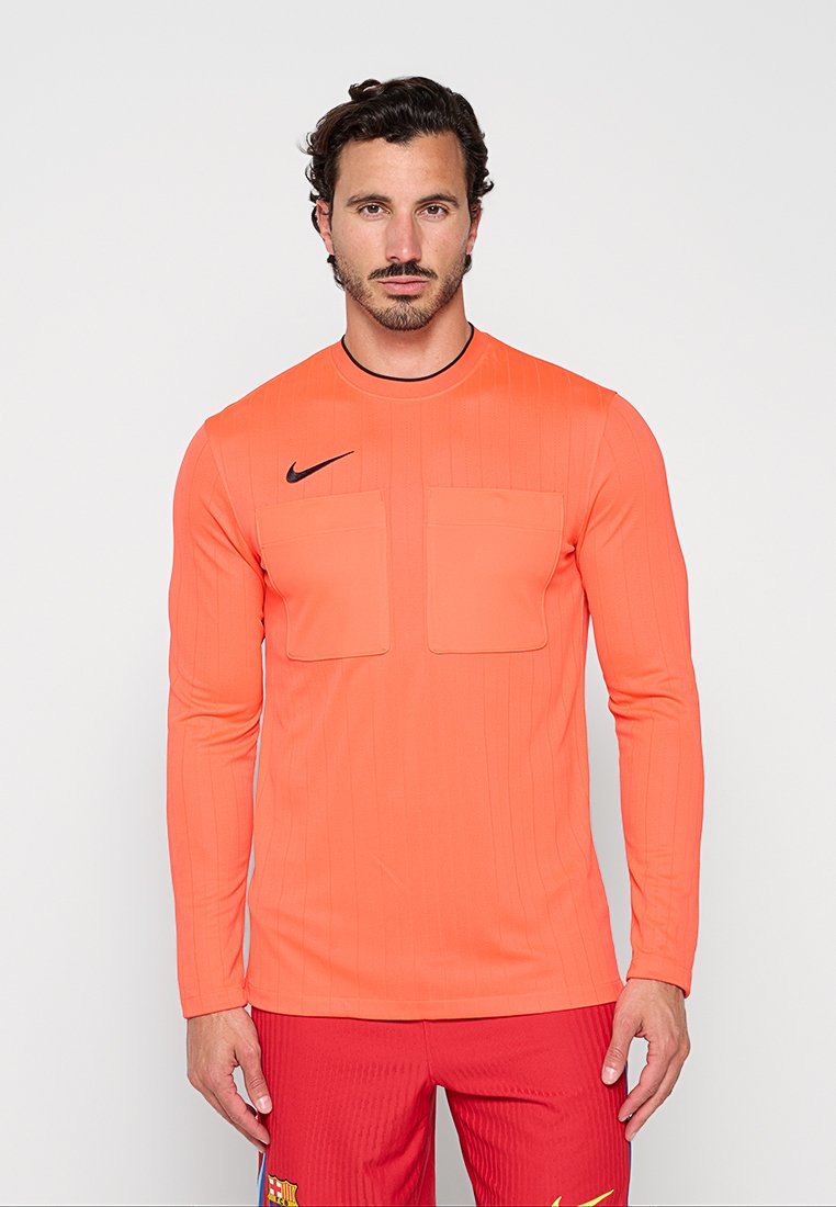 Nike Performance