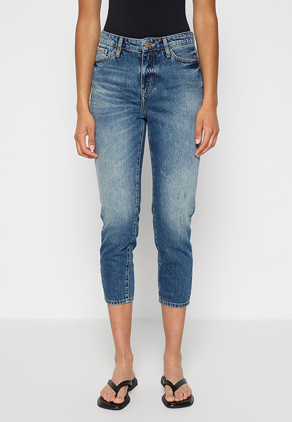 Armani Exchange