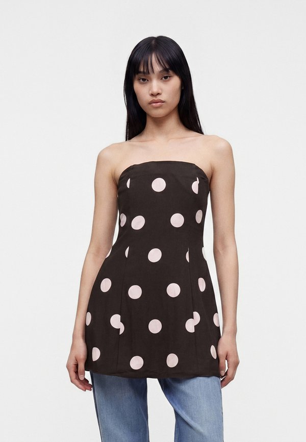 Vero Moda VMLYRA BANDEAU TOP WVN EXP - Top - chocolate torte aop flushing pink dots
