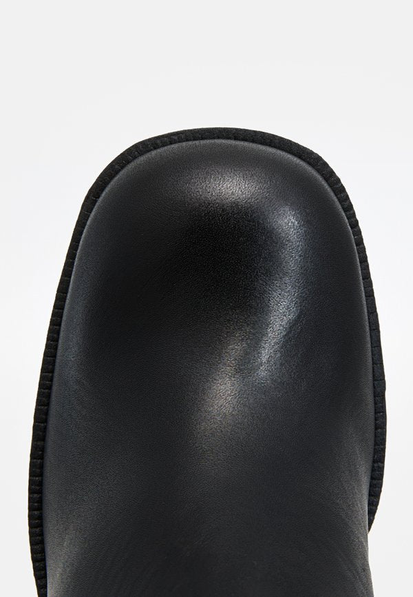 Pollini