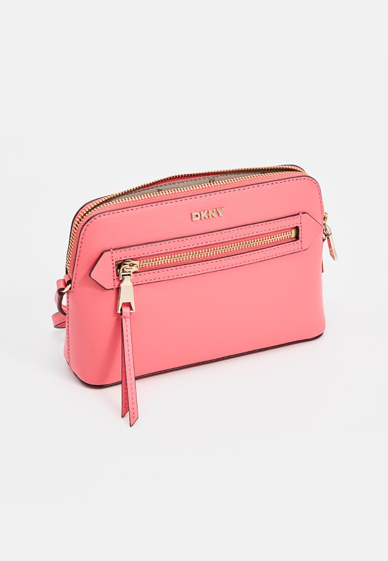 DKNY BRYANT