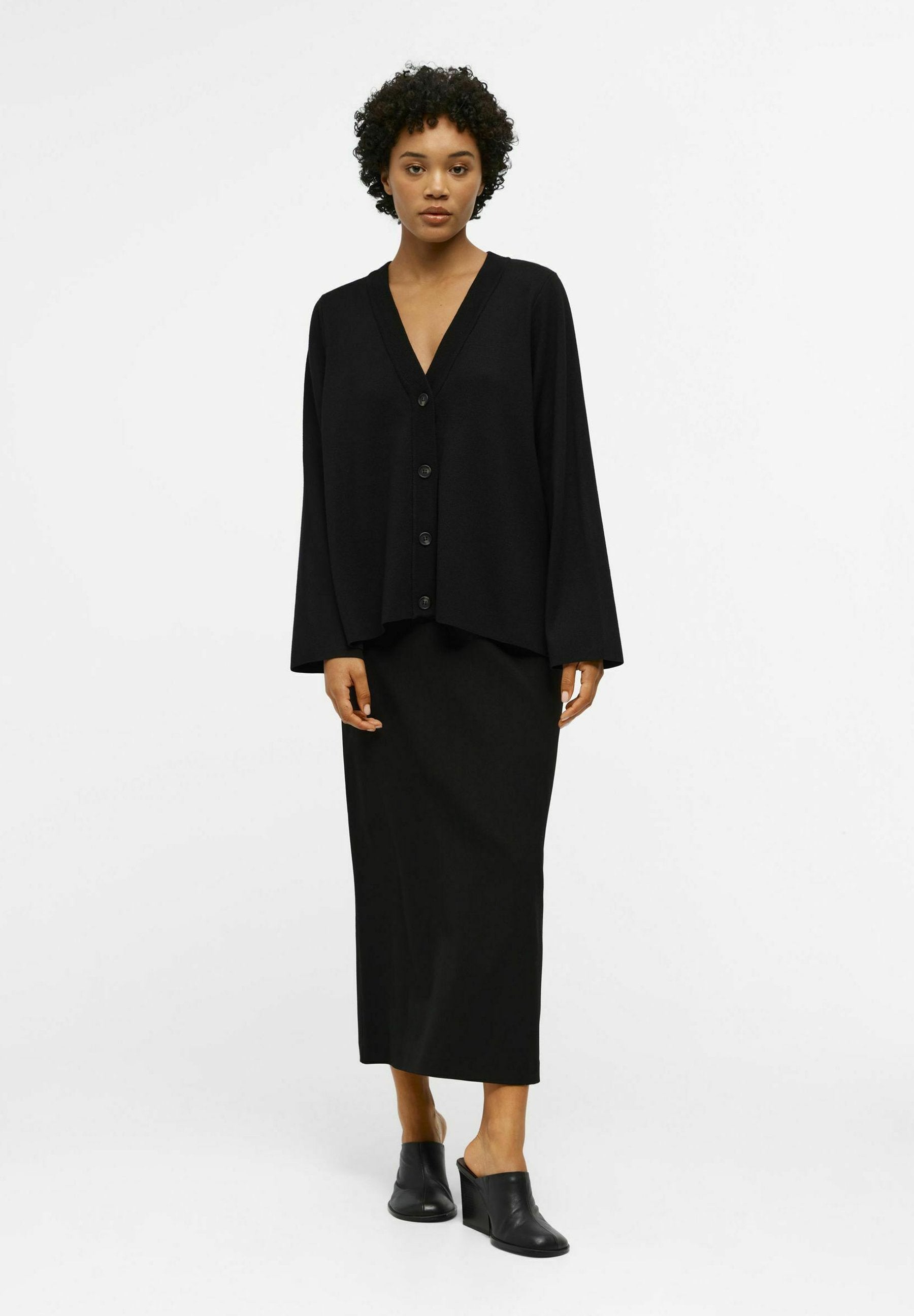 Object OBJESTER L/S  NOOS