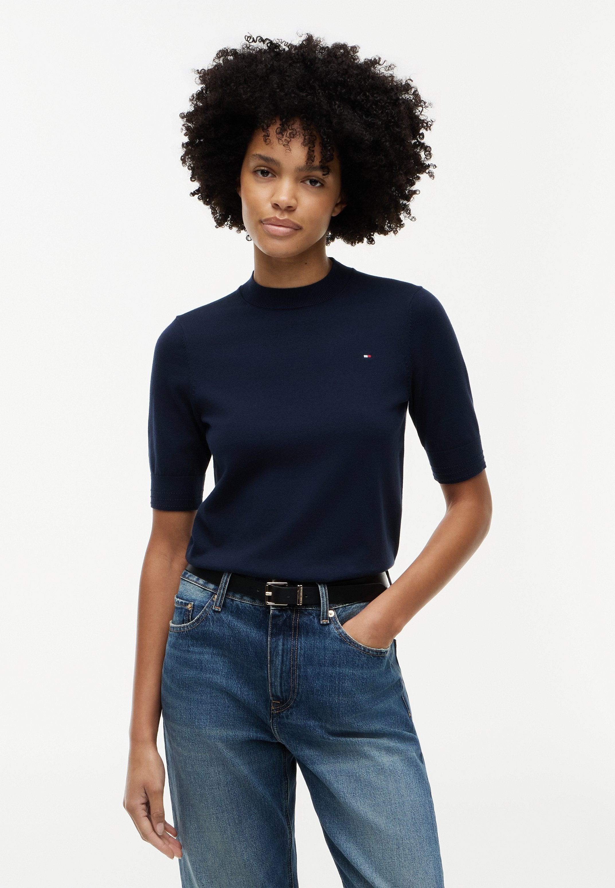 SHORT SLEEVE Media 3